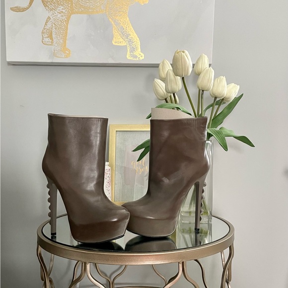 Authentic Ruthie Davis Bootie - Picture 1 of 9